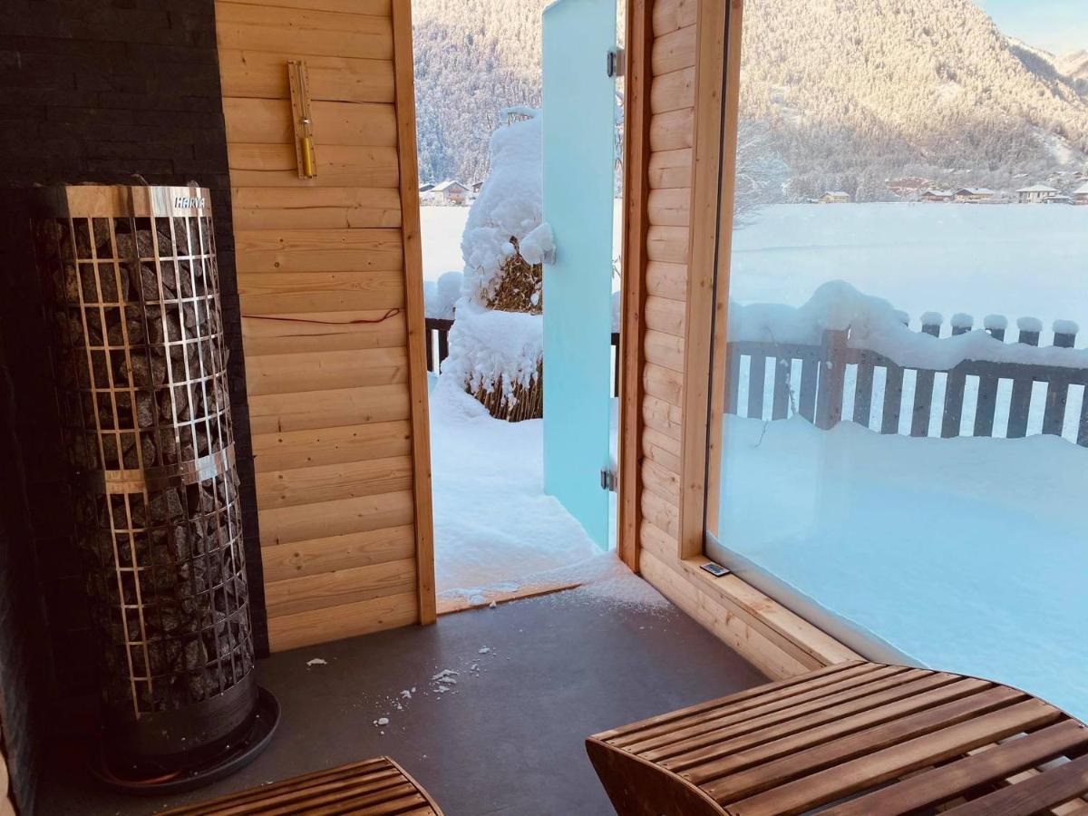 Forest Chalet, 15 Min To Salzburg Olt Town, And Most Beautiful Lakes, Secluded Location, 1,000 Sqm Garden, Mountainview, Panorama Sauna, Bath Whirlpool, Bbq&Bikes&Sunbeds For Free, Up To 10 P Golling an der Salzach Esterno foto