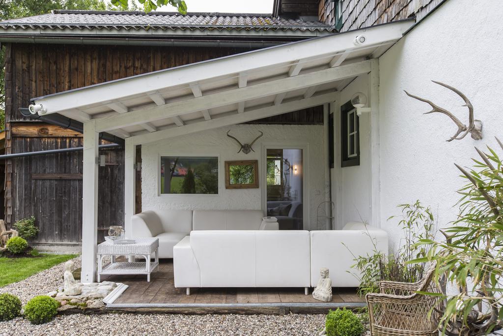 Forest Chalet, 15 Min To Salzburg Olt Town, And Most Beautiful Lakes, Secluded Location, 1,000 Sqm Garden, Mountainview, Panorama Sauna, Bath Whirlpool, Bbq&Bikes&Sunbeds For Free, Up To 10 P Golling an der Salzach Camera foto
