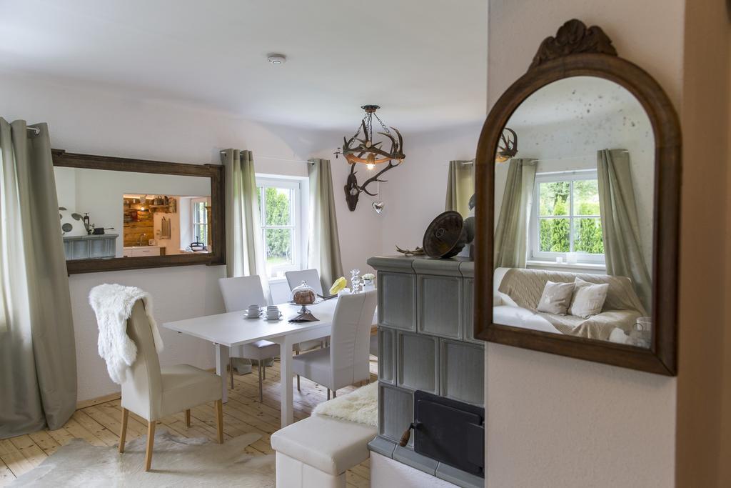 Forest Chalet, 15 Min To Salzburg Olt Town, And Most Beautiful Lakes, Secluded Location, 1,000 Sqm Garden, Mountainview, Panorama Sauna, Bath Whirlpool, Bbq&Bikes&Sunbeds For Free, Up To 10 P Golling an der Salzach Camera foto