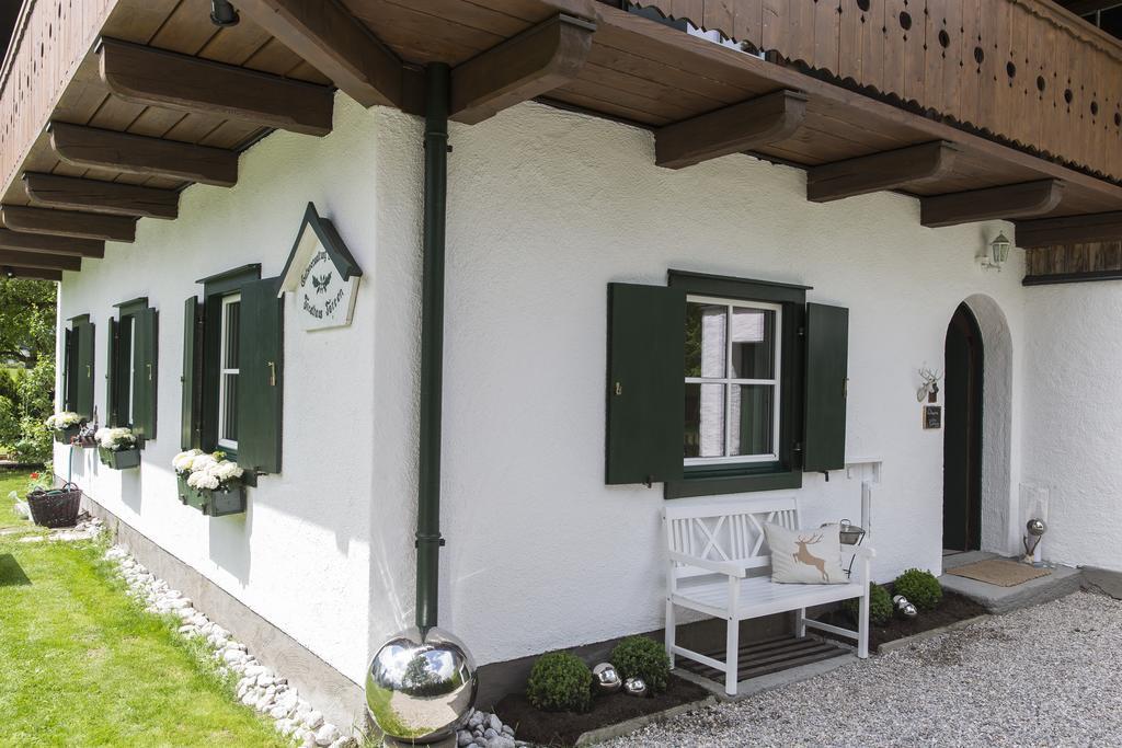 Forest Chalet, 15 Min To Salzburg Olt Town, And Most Beautiful Lakes, Secluded Location, 1,000 Sqm Garden, Mountainview, Panorama Sauna, Bath Whirlpool, Bbq&Bikes&Sunbeds For Free, Up To 10 P Golling an der Salzach Esterno foto